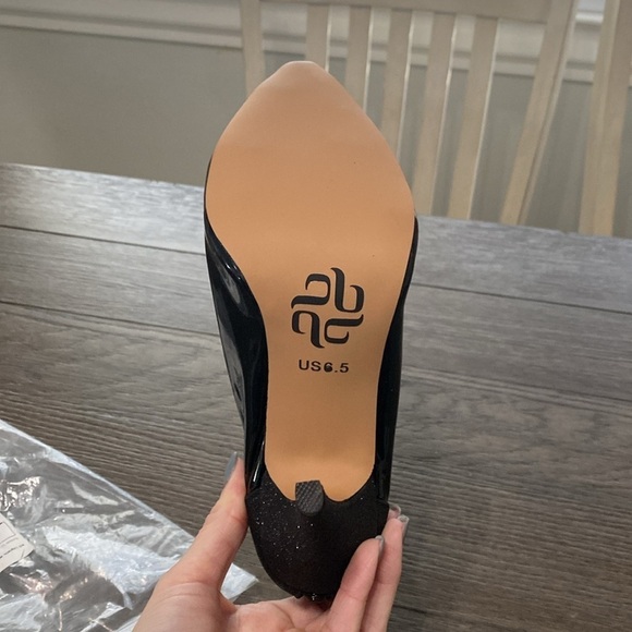 NWT BURJU Savage Ankle Closed Pointed Toe Wet Look With Sparkle Heel | 6.5 - Picture 10 of 10